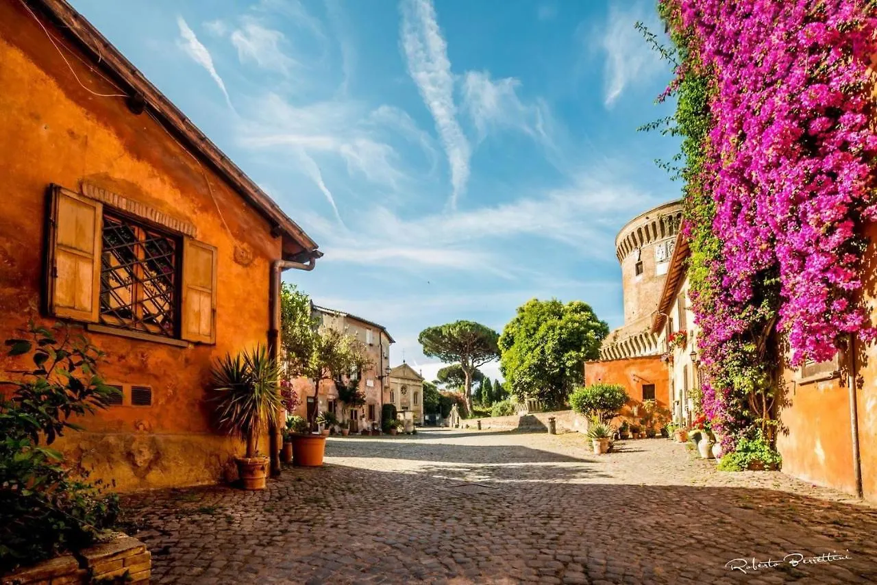 Casetta 46 Ostia Antica 0*,  Italia